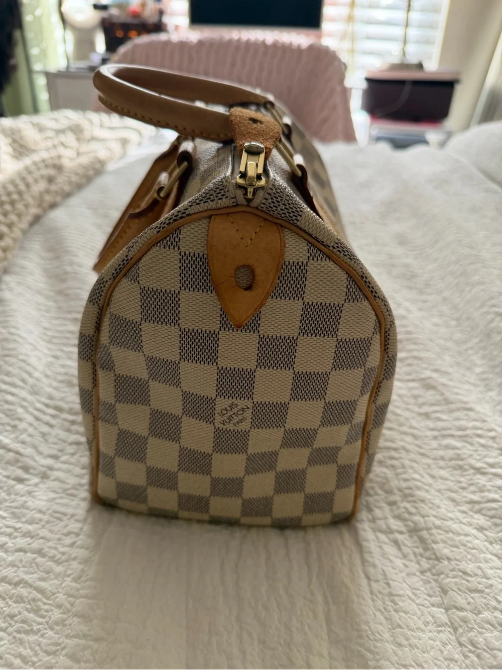 Louis Vuitton stylish checkered